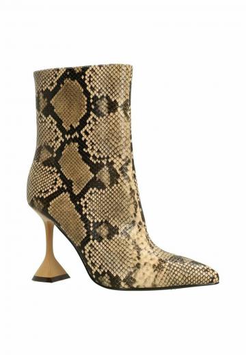 Полусапожки на высоком каблуке