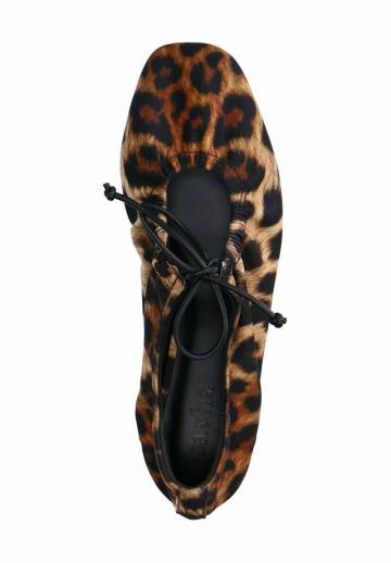 Гандбольные кроссовки