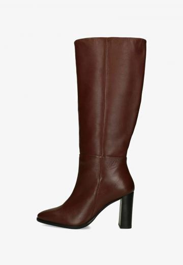 Высокие сапоги