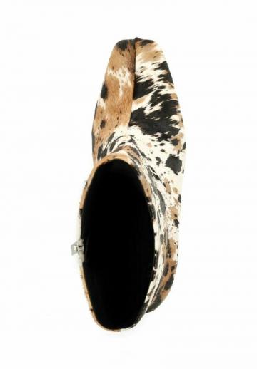 Полусапожки на высоком каблуке