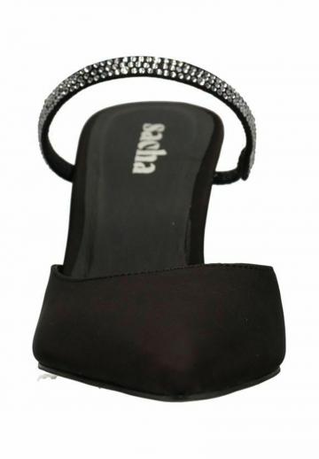 Босоножки на каблуке