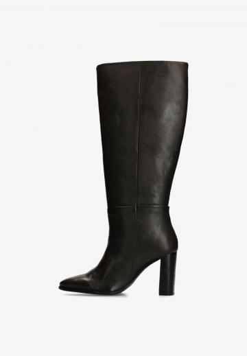 Высокие сапоги