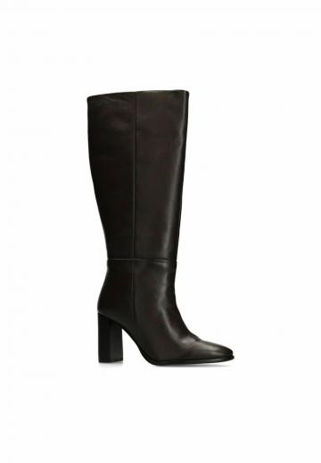 Высокие сапоги