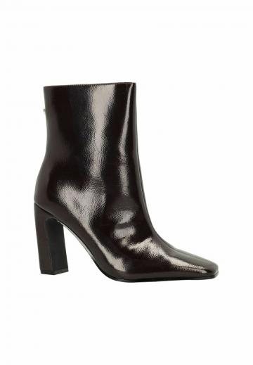 Полусапожки на высоком каблуке