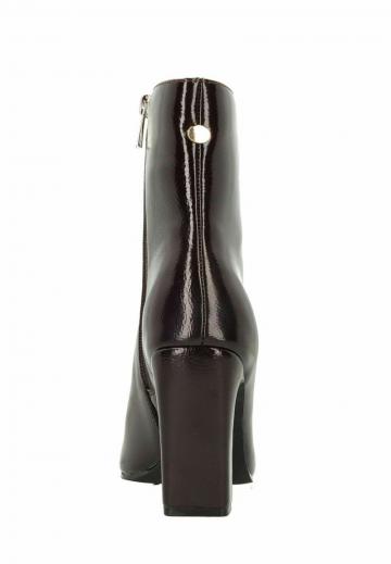 Полусапожки на высоком каблуке