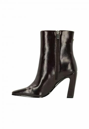 Полусапожки на высоком каблуке