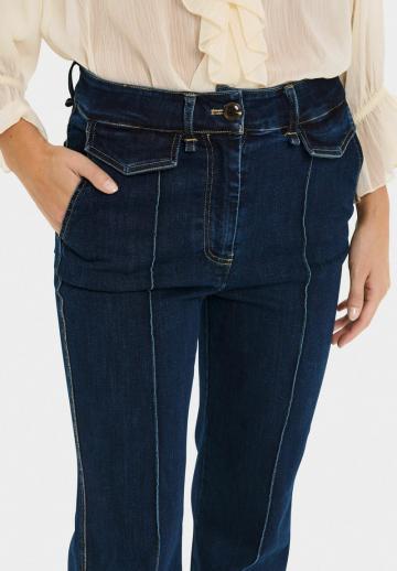 Клешеные джинсы