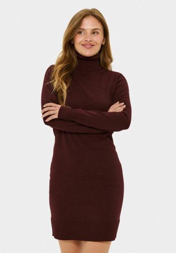 Вязаное платье