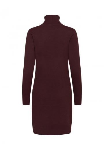 Вязаное платье