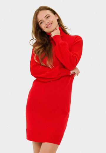 Вязаное платье