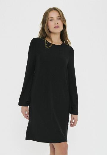 Вязаное платье