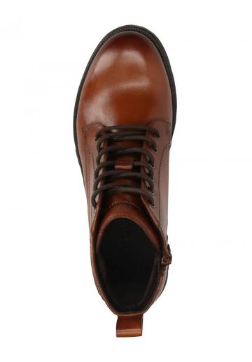 Ботинки на шнуровке