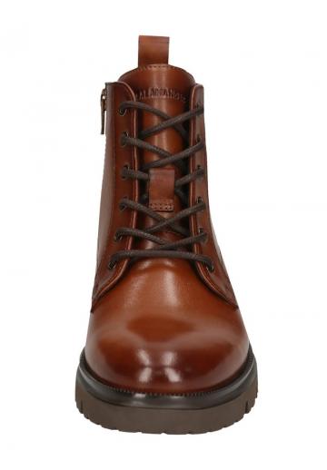 Ботинки на шнуровке