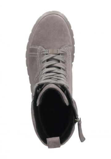 Ботинки на шнуровке