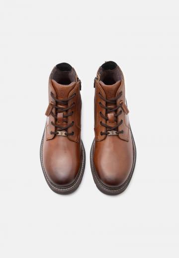 Ботинки на шнуровке