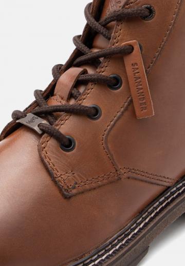 Ботинки на шнуровке