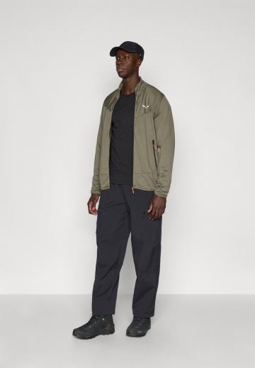 Спортивная куртка