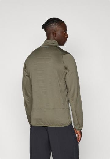 Спортивная куртка