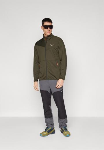 Спортивная куртка