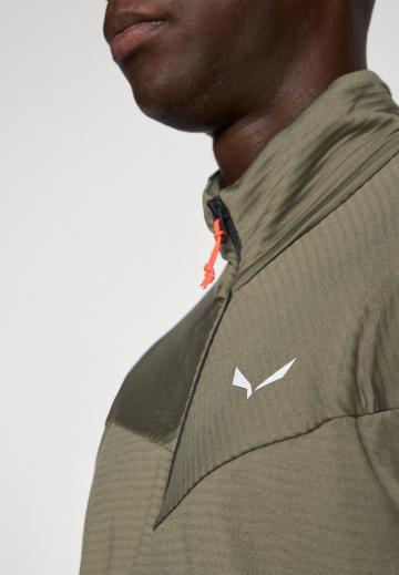 Спортивная куртка