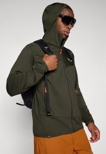 Спортивная кофта