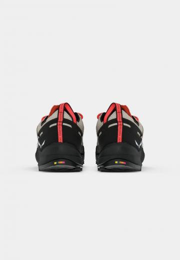 Походная обувь