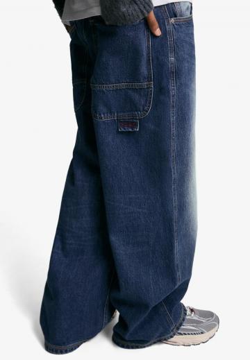 Прямые джинсы