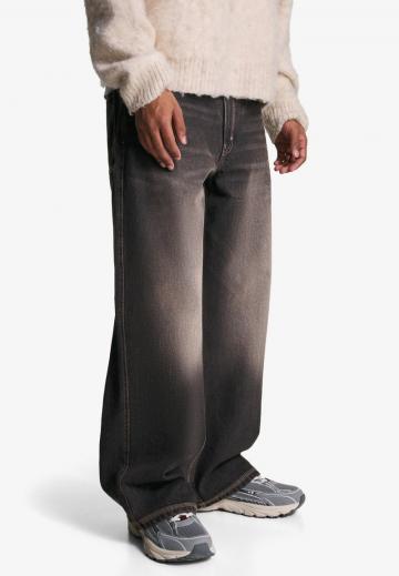 Прямые джинсы