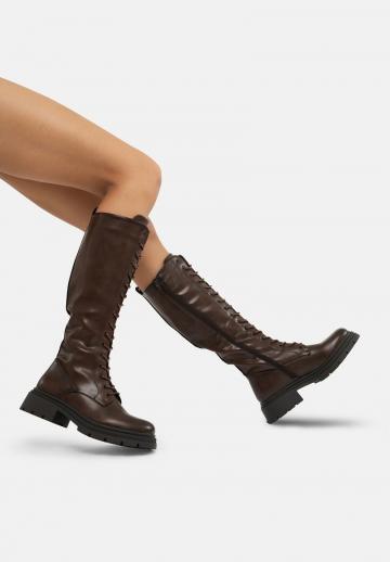 Сапоги на шнуровке