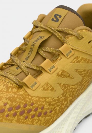 Беговые кроссовки