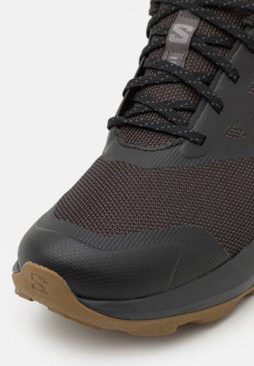 Походные ботинки