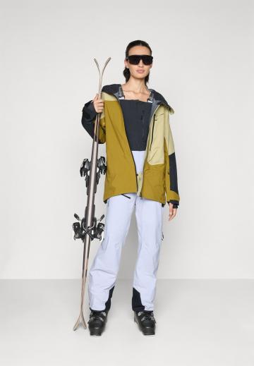 Спортивная куртка