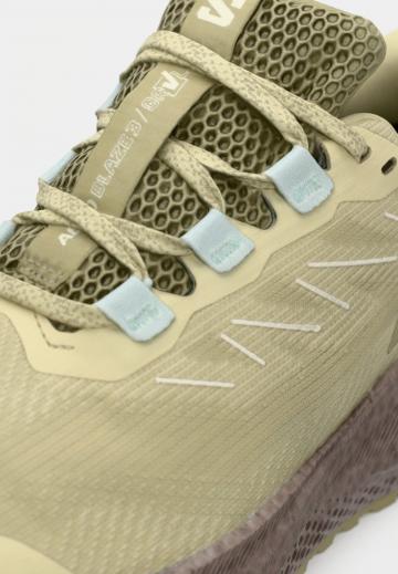 Беговые кроссовки