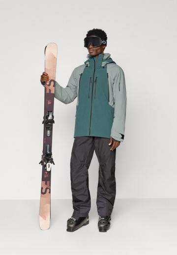 Сноубордическая куртка