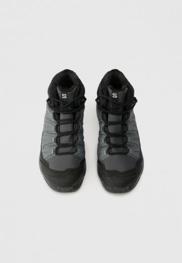 Походные ботинки