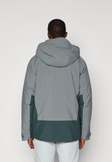 Сноубордическая куртка