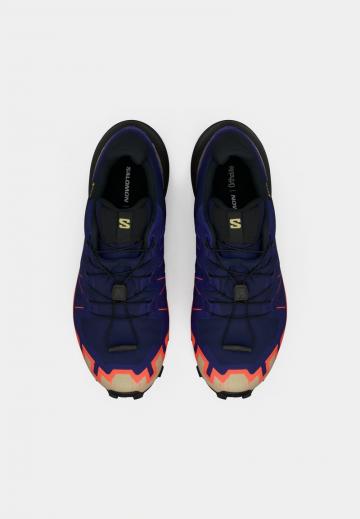 Беговые кроссовки