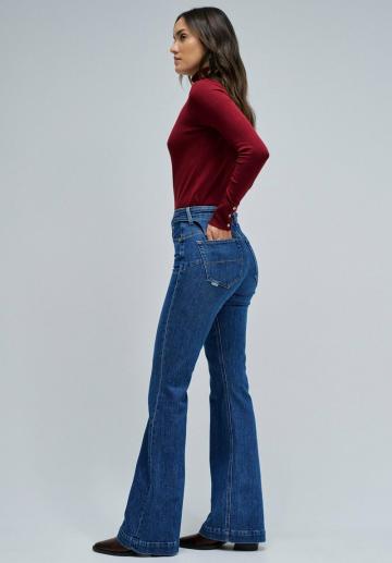 Клешеные брюки