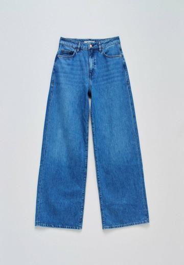 Свободные джинсы