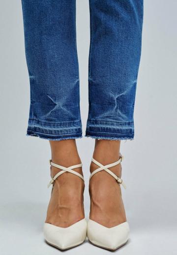 Короткие джинсы