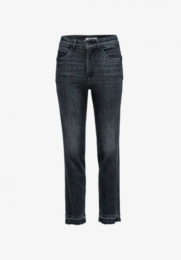 Короткие джинсы