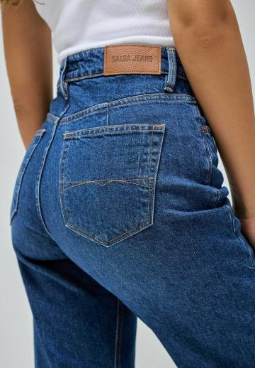 Прямые джинсы