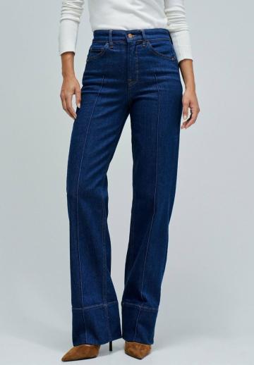 Прямые джинсы