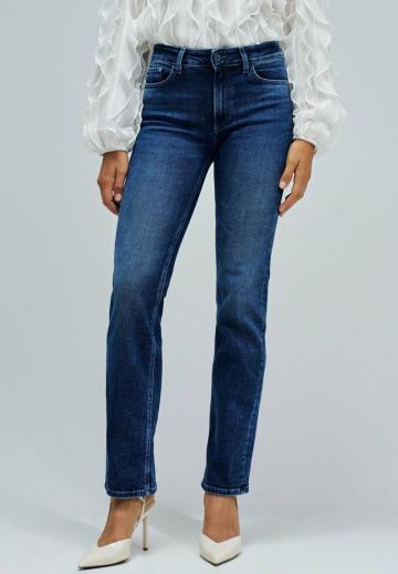 Прямые джинсы