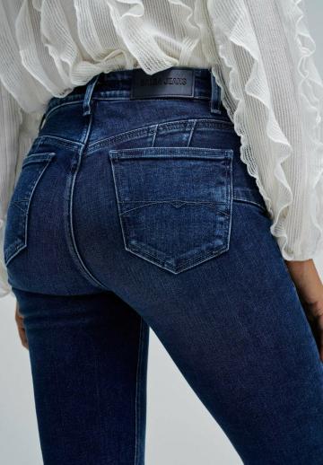 Прямые джинсы
