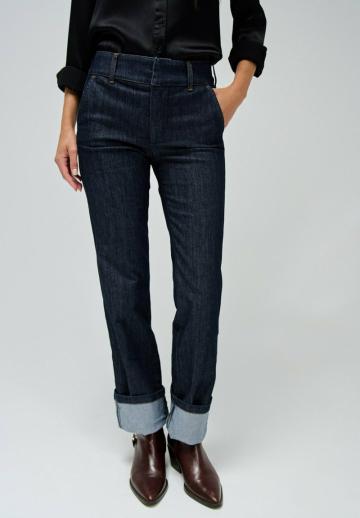 Прямые джинсы