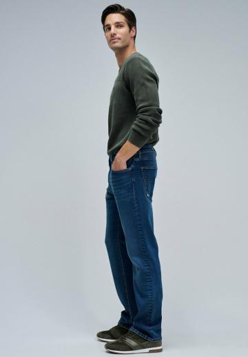 Прямые джинсы