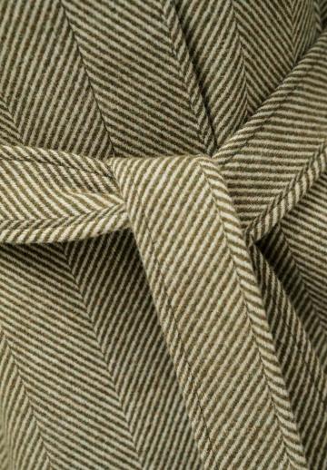 Короткое пальто