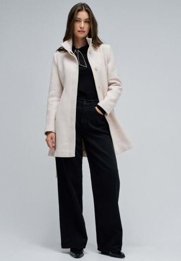 Короткое пальто