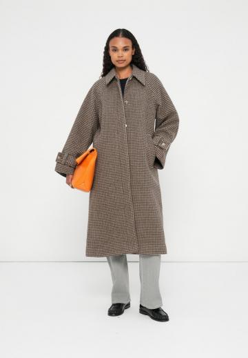 Шерстяное пальто